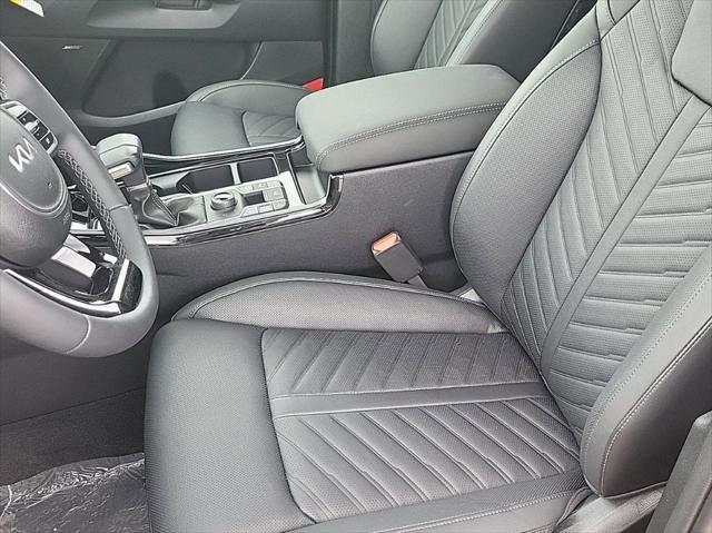 new 2025 Kia Sorento car, priced at $43,297