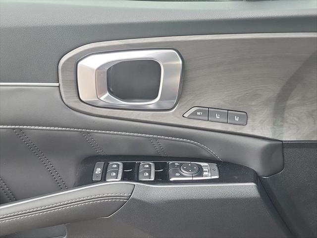 new 2025 Kia Sorento car, priced at $43,297