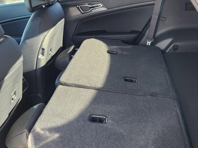 new 2025 Kia Sportage Hybrid car, priced at $39,409
