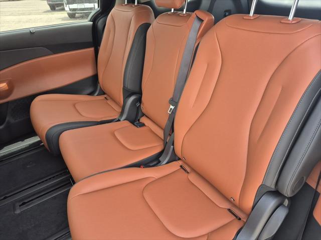 new 2026 Kia Carnival Hybrid car, priced at $51,114