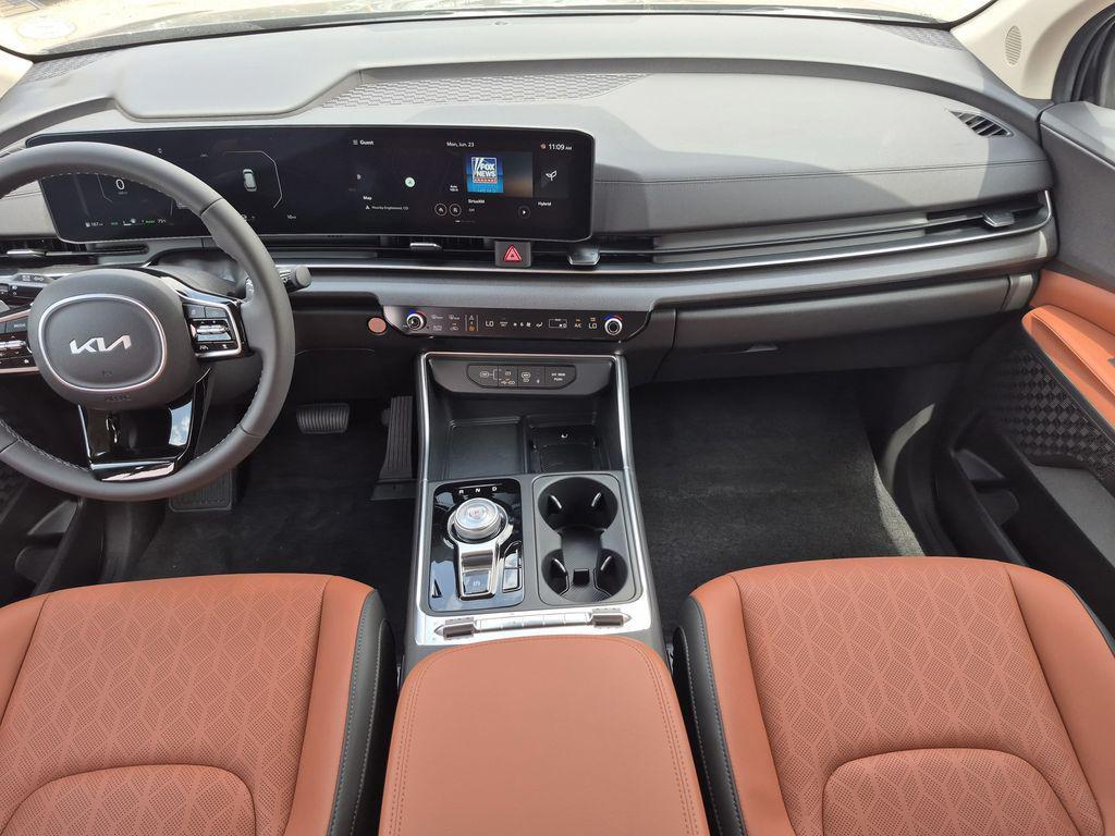 new 2026 Kia Carnival Hybrid car, priced at $48,605