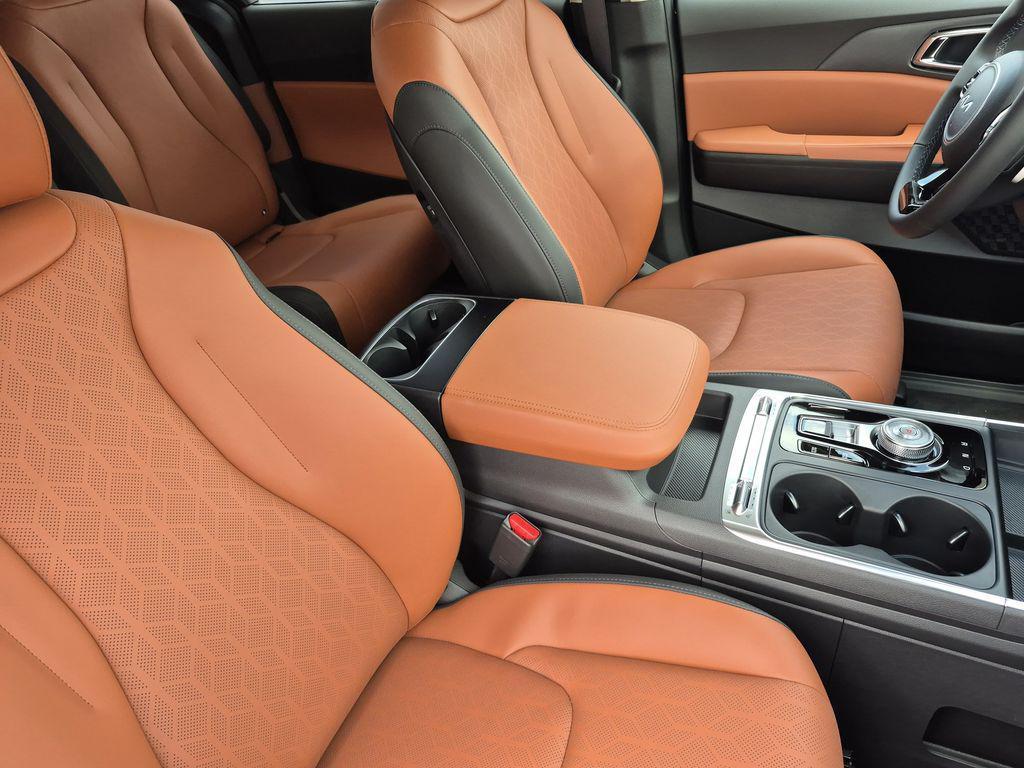 new 2026 Kia Carnival Hybrid car, priced at $48,605