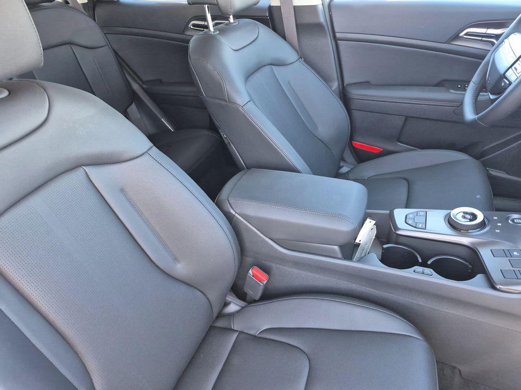 new 2026 Kia Sportage Hybrid car, priced at $42,003