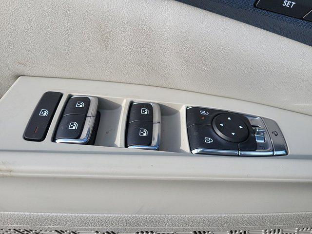 new 2025 Kia Carnival Hybrid car, priced at $47,418