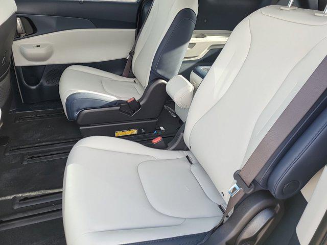 new 2025 Kia Carnival Hybrid car, priced at $47,418