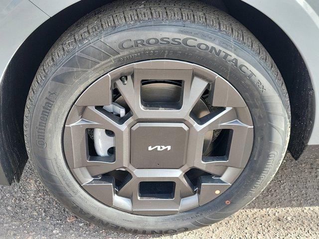 new 2025 Kia Carnival Hybrid car, priced at $47,418