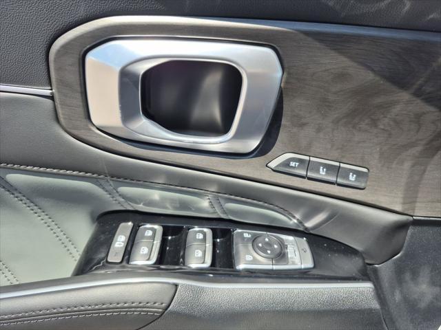 new 2025 Kia Sorento car, priced at $47,149
