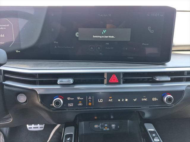 new 2025 Kia Sorento car, priced at $47,149