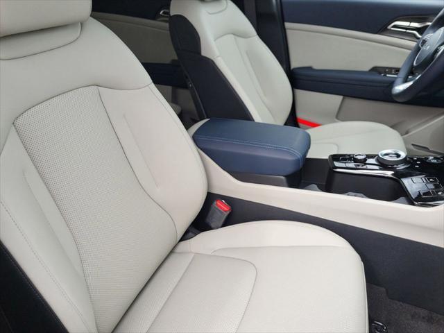 new 2025 Kia Sportage Hybrid car, priced at $33,045