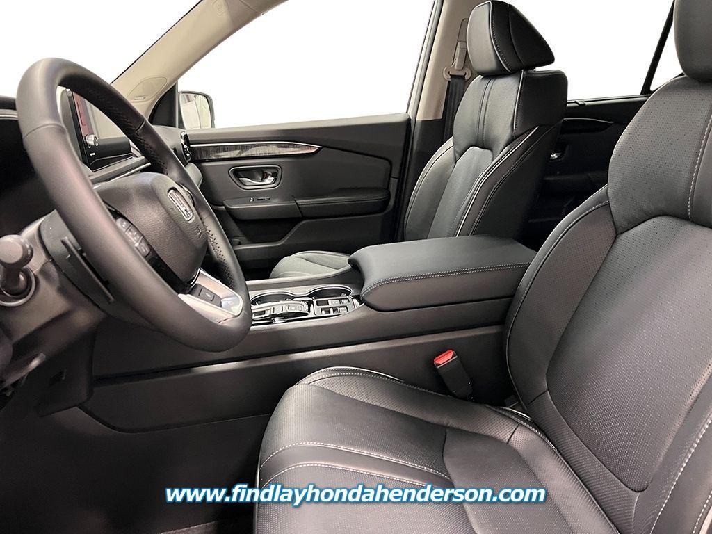 new 2025 Honda Pilot car, priced at $51,317