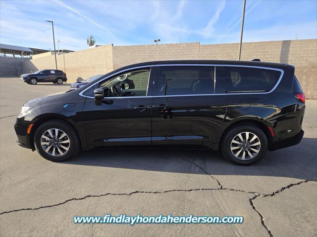 used 2024 Chrysler Pacifica Hybrid car, priced at $33,984