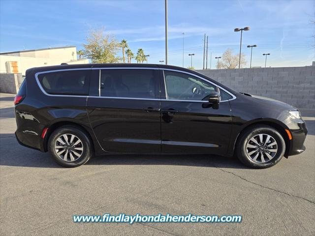 used 2024 Chrysler Pacifica Hybrid car, priced at $33,984