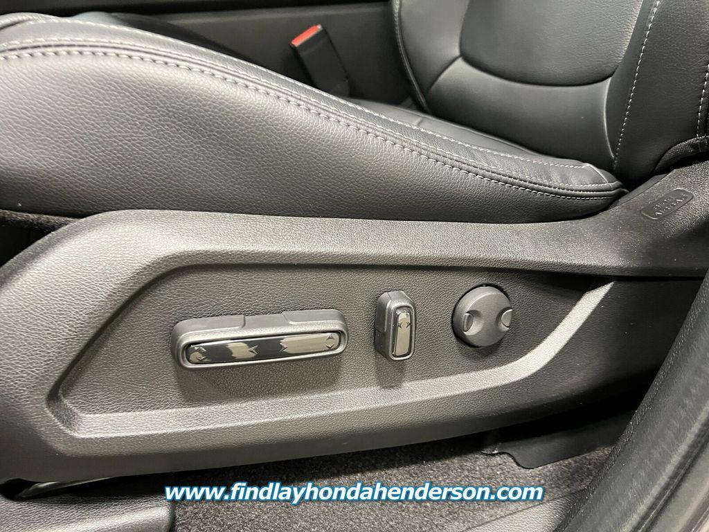 new 2025 Honda Pilot car, priced at $47,550