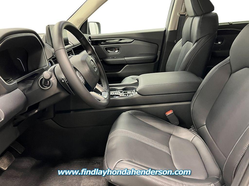 new 2025 Honda Pilot car, priced at $47,550