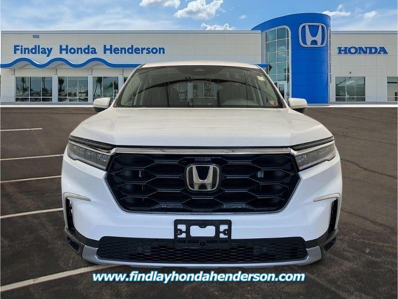 new 2025 Honda Pilot car, priced at $47,550