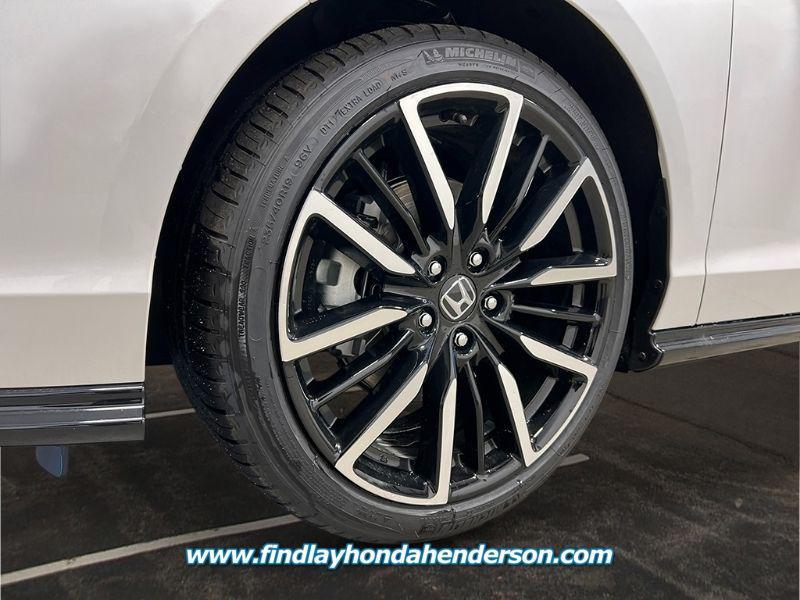 new 2025 Honda Accord Hybrid car, priced at $40,905