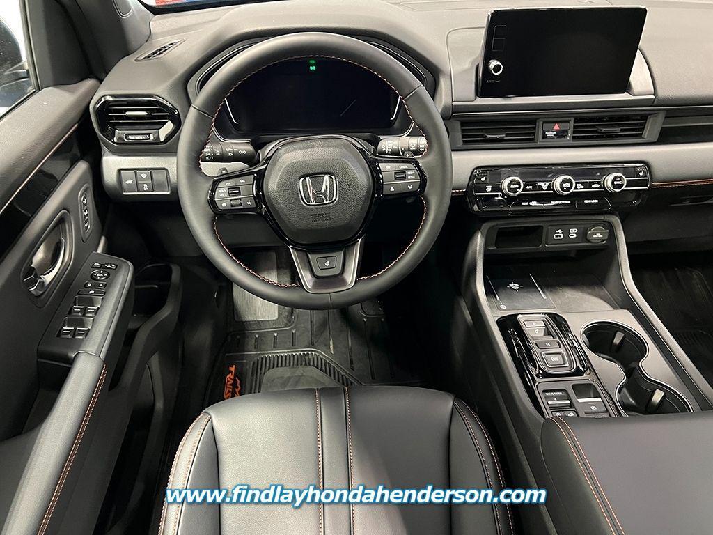 new 2025 Honda Pilot car, priced at $48,716