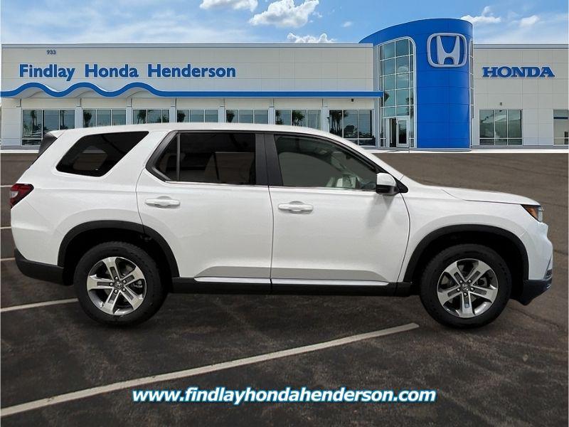 new 2025 Honda Pilot car, priced at $45,182