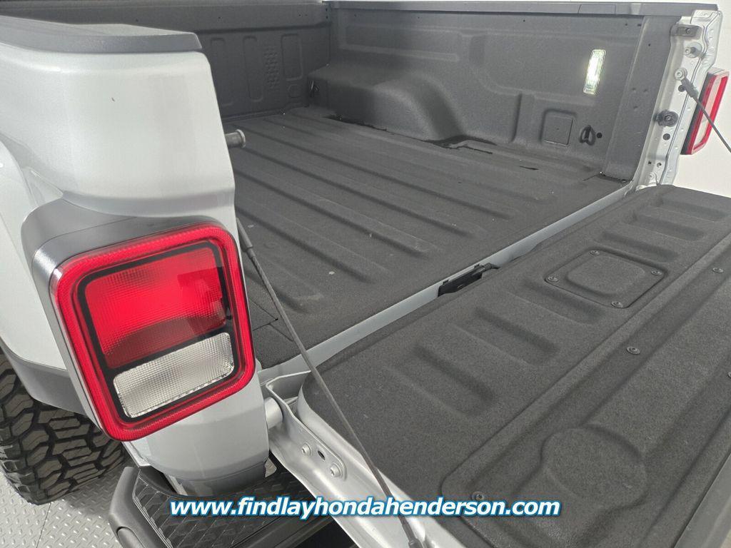 used 2023 Jeep Gladiator car, priced at $30,984