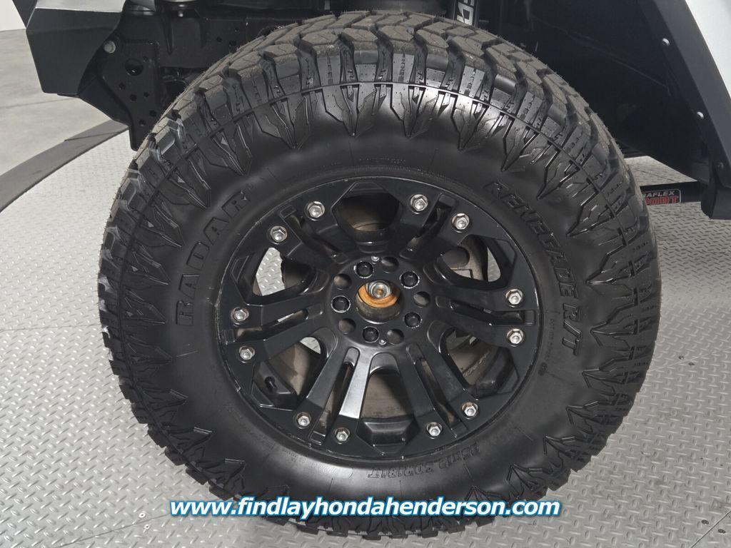 used 2023 Jeep Gladiator car, priced at $30,984