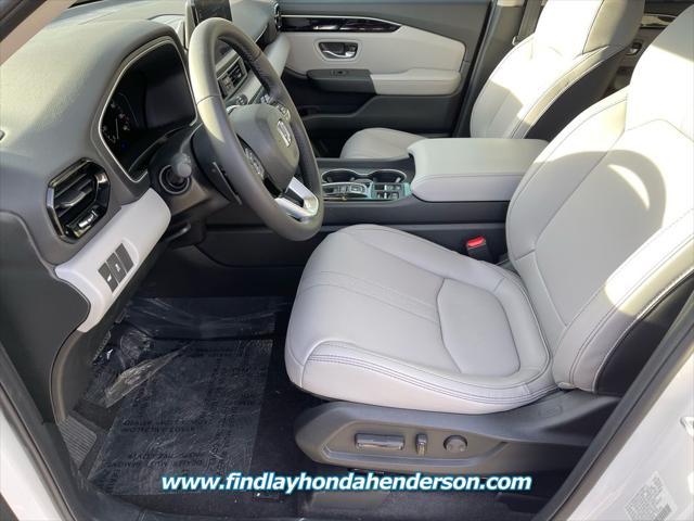 new 2025 Honda Pilot car, priced at $45,980