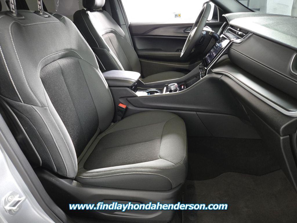used 2024 Jeep Grand Cherokee car, priced at $31,484