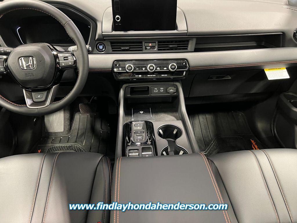 new 2025 Honda Pilot car, priced at $51,830