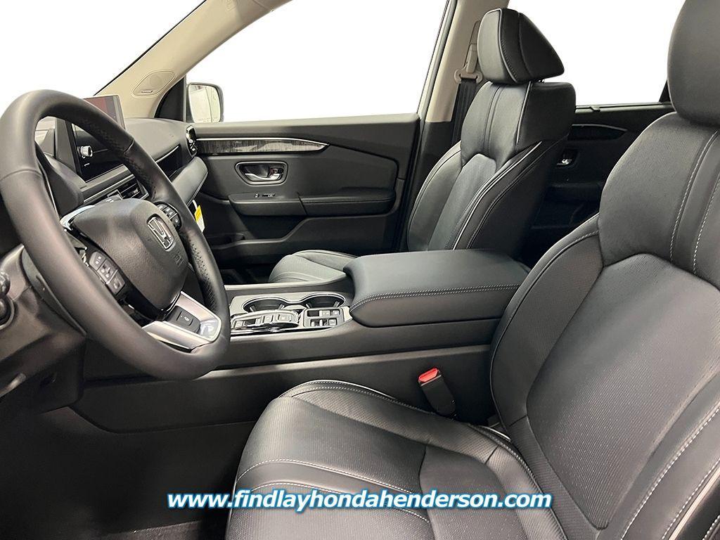 new 2025 Honda Pilot car, priced at $51,196