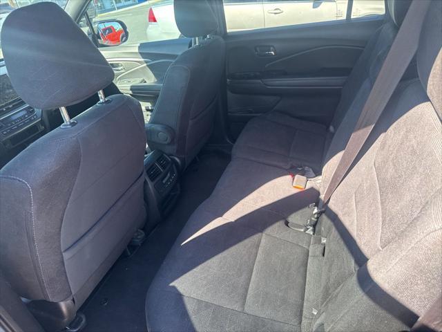 used 2022 Honda Pilot car, priced at $31,995