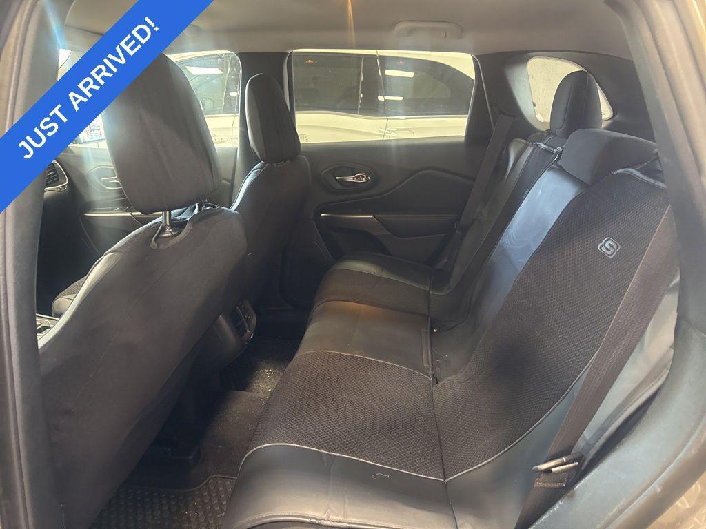 used 2019 Jeep Cherokee car, priced at $11,995