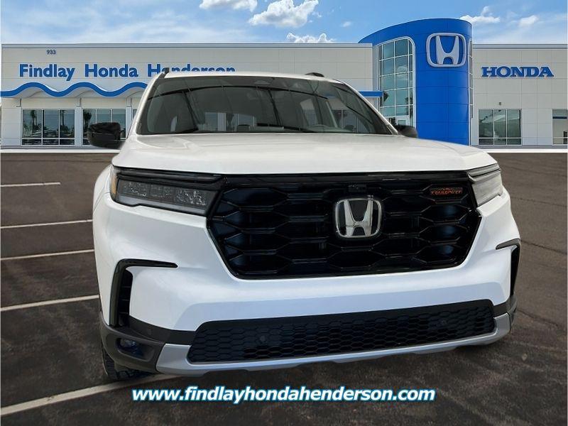 new 2025 Honda Pilot car, priced at $51,350