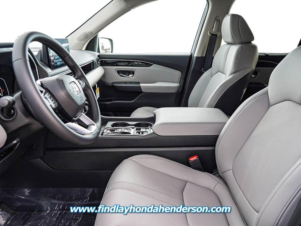 new 2025 Honda Pilot car, priced at $43,314