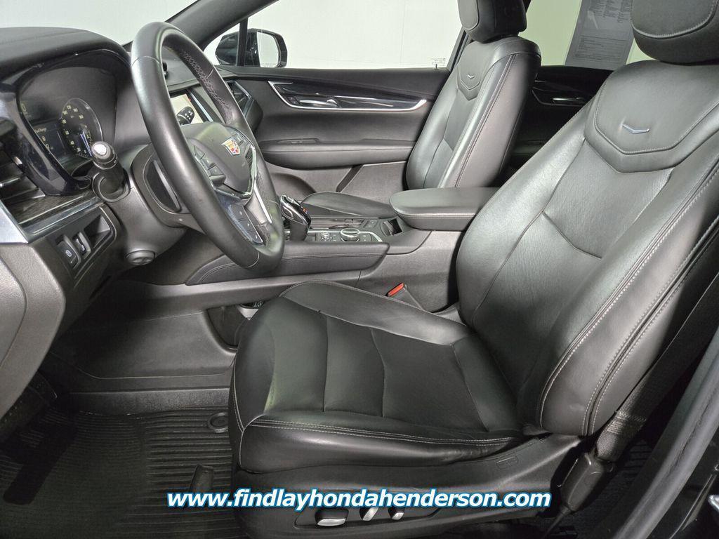 used 2021 Cadillac XT5 car, priced at $29,984