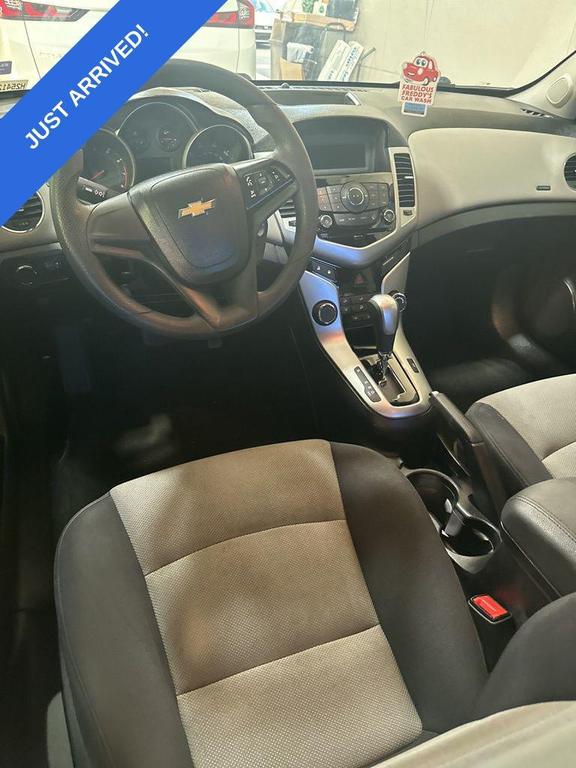 used 2014 Chevrolet Cruze car, priced at $8,995