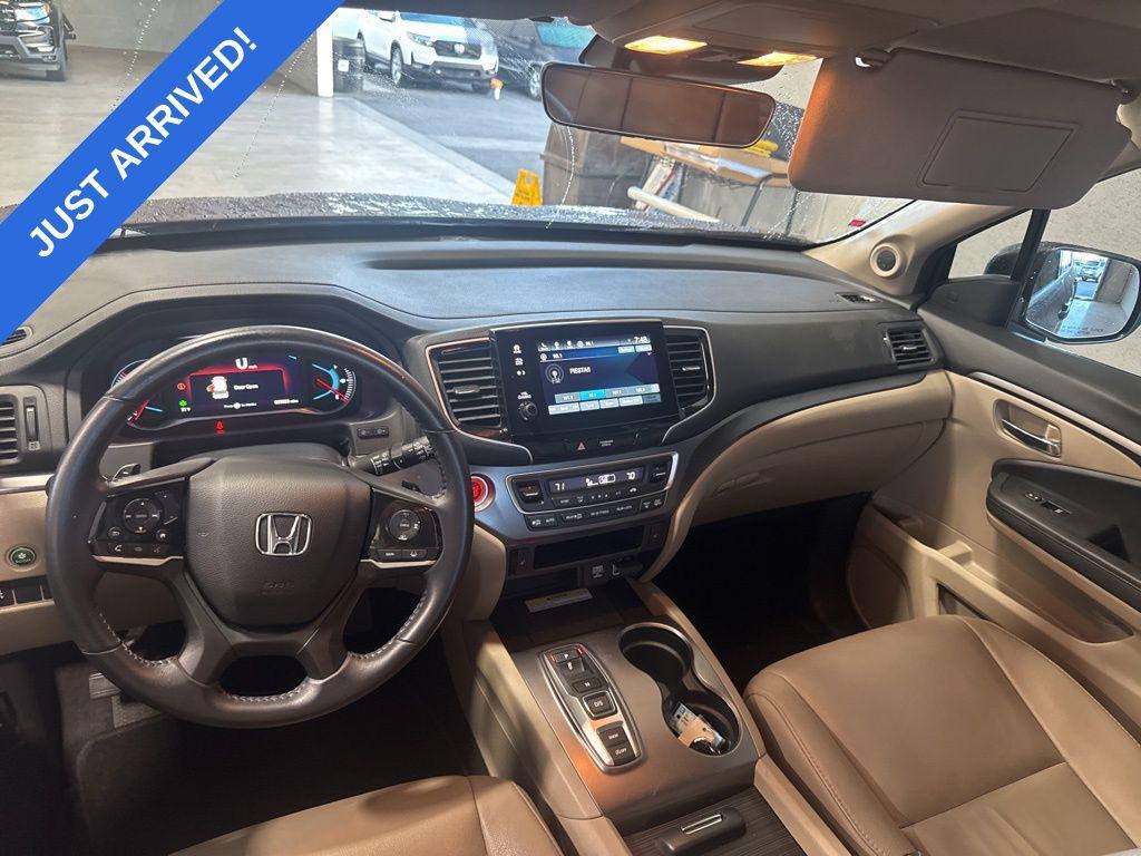 used 2022 Honda Pilot car, priced at $32,984