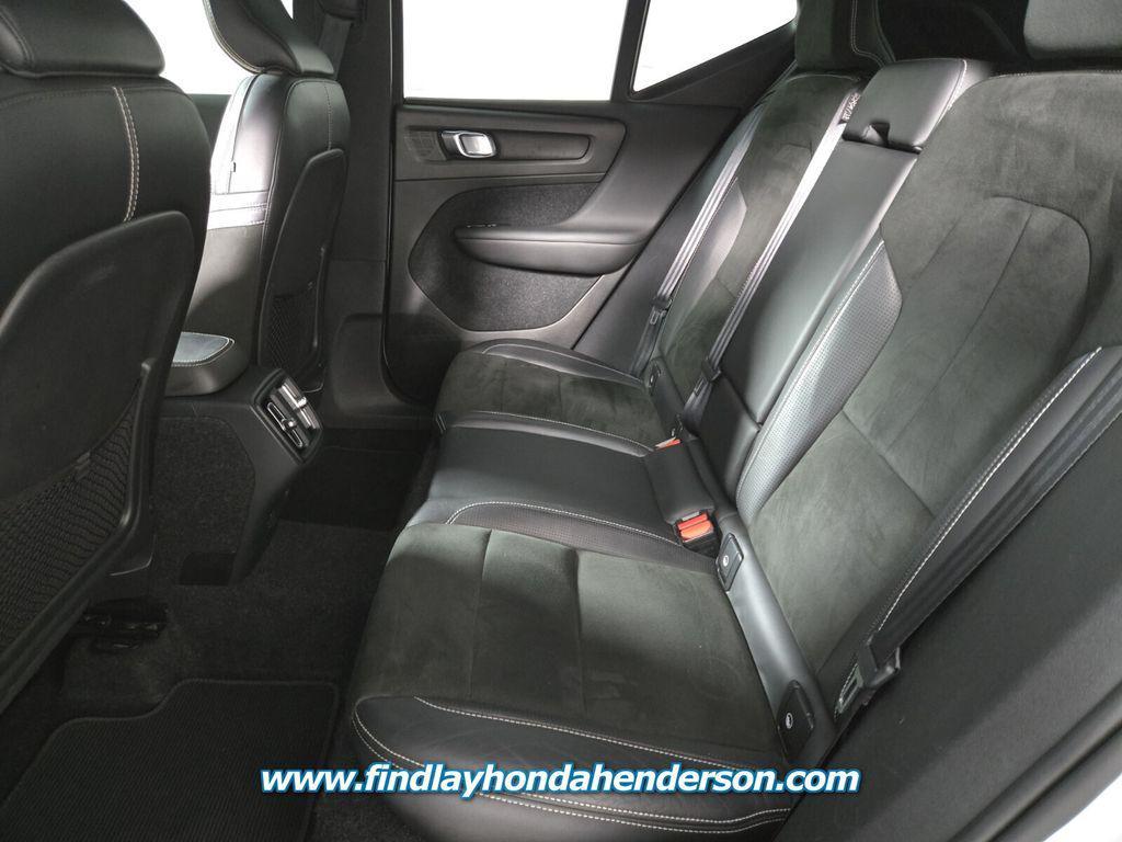 used 2020 Volvo XC40 car, priced at $16,984
