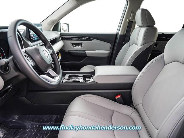 new 2025 Honda Pilot car, priced at $43,755