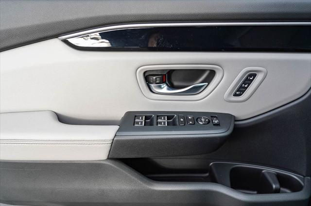new 2025 Honda Pilot car, priced at $43,755