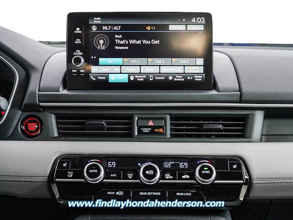 new 2025 Honda Pilot car, priced at $45,725