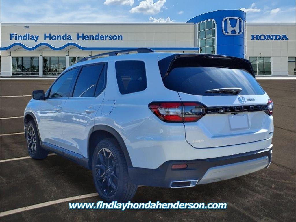 new 2025 Honda Pilot car, priced at $51,305