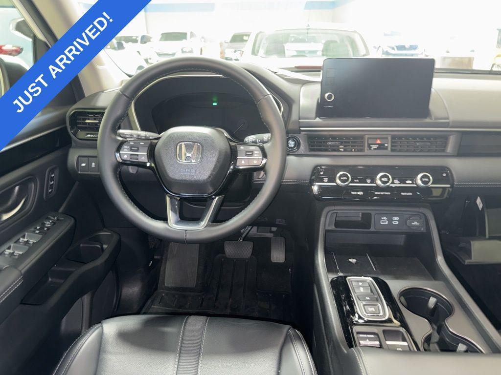 used 2024 Honda Pilot car, priced at $39,984