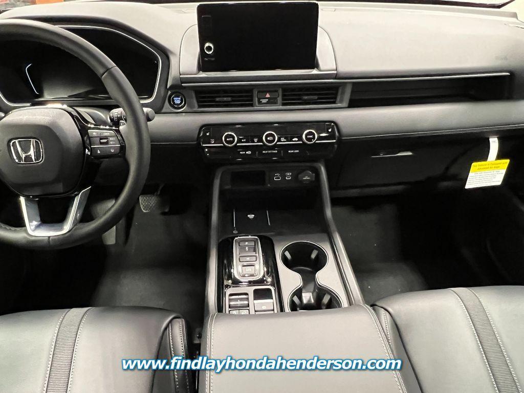 new 2025 Honda Pilot car, priced at $44,756