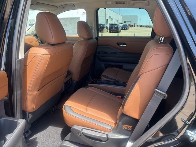 new 2025 Nissan Pathfinder car, priced at $52,035