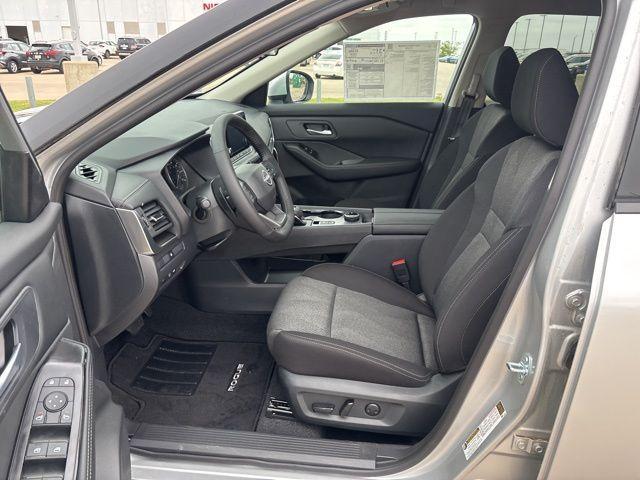 new 2025 Nissan Rogue car, priced at $33,425