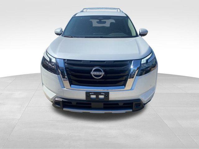 new 2025 Nissan Pathfinder car, priced at $42,015