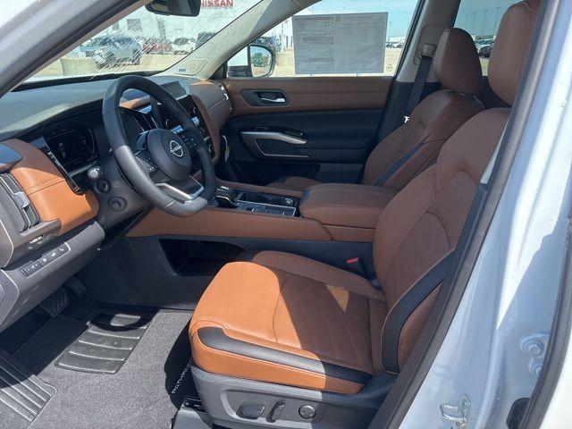 new 2025 Nissan Pathfinder car, priced at $46,950
