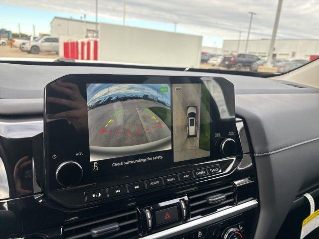 new 2025 Nissan Pathfinder car, priced at $41,985