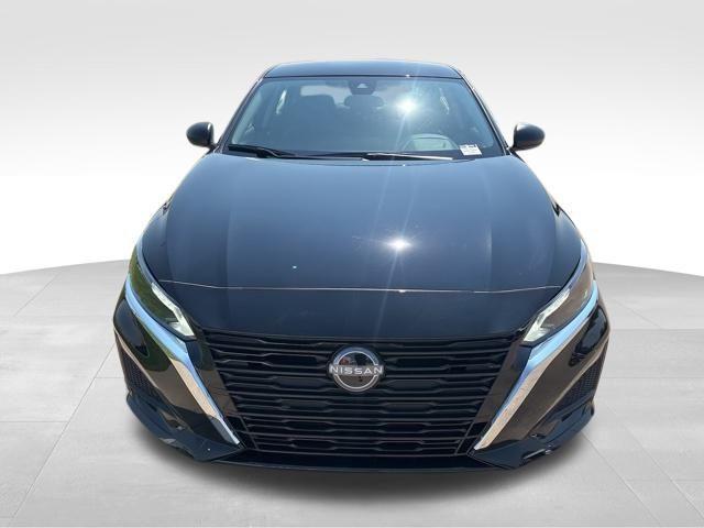 new 2025 Nissan Altima car, priced at $25,990