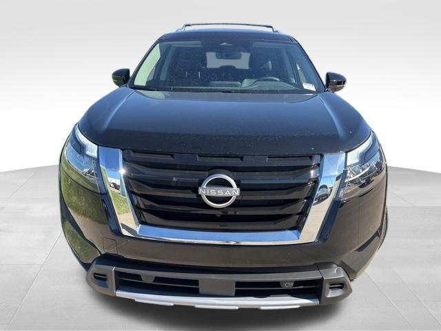 new 2025 Nissan Pathfinder car, priced at $41,590
