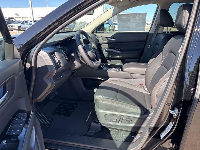 new 2025 Nissan Pathfinder car, priced at $41,590